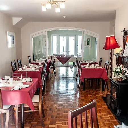 بيت ضيافة Macliam كلوناكِلتي